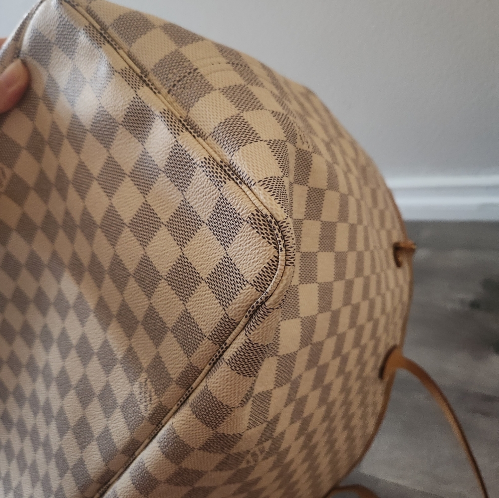 Louis Vuitton Damier Azur Neverfull - Picture 13 of 16
